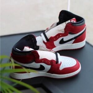 Air Jordan 1 Retro High OG "Chicago Lost & Found"